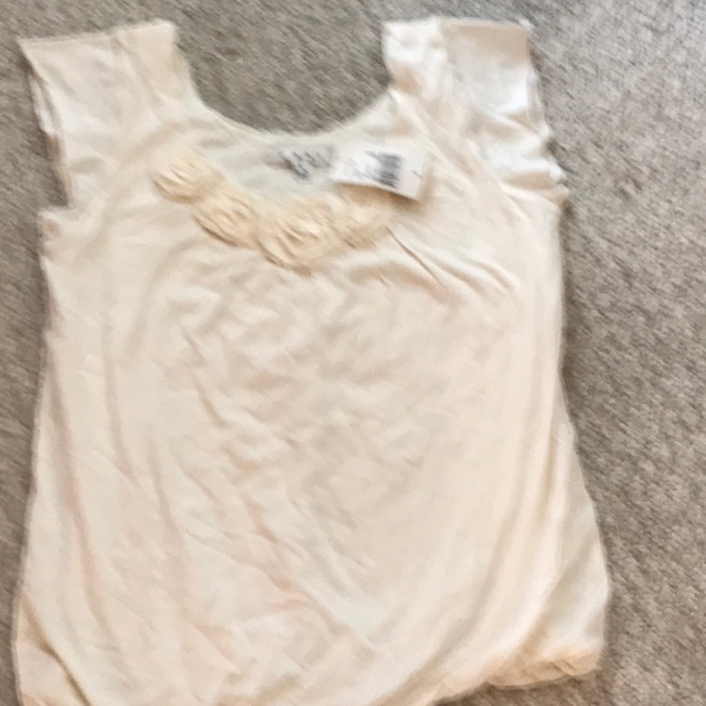 Ivory new CAbi Rose tee size small